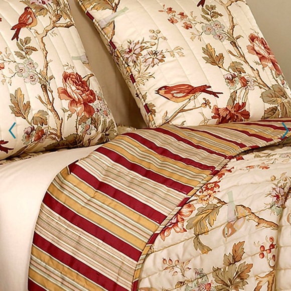 WAVERLY FULL/QUEEN REVERSIBLE QUILT WITH  BEDSKIRT AND 2 SHAMS - Picture 2 of 6